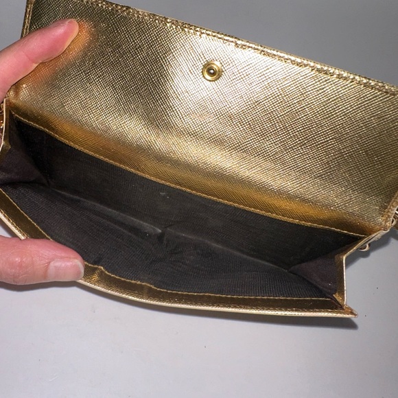 💯 PRADA Logo Beige Flap Saffiano Leather Wallet of Chain w/ auth cert - Picture 8 of 14